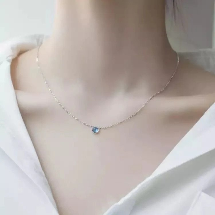 Elegante Halskette mit blauem Kristall aus 925 Sterling Silber – Zeitlose Minimalistik – Bild 5